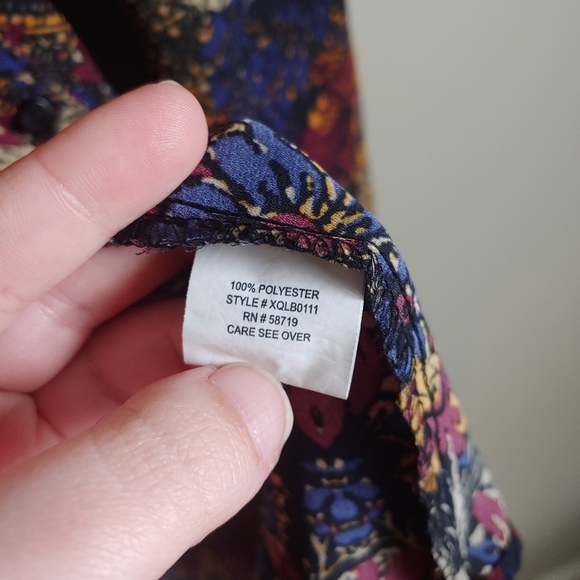 BUCKLE NY Collection Wine Multi Printed Utility Shirt Size Large - Picture 4 of 5